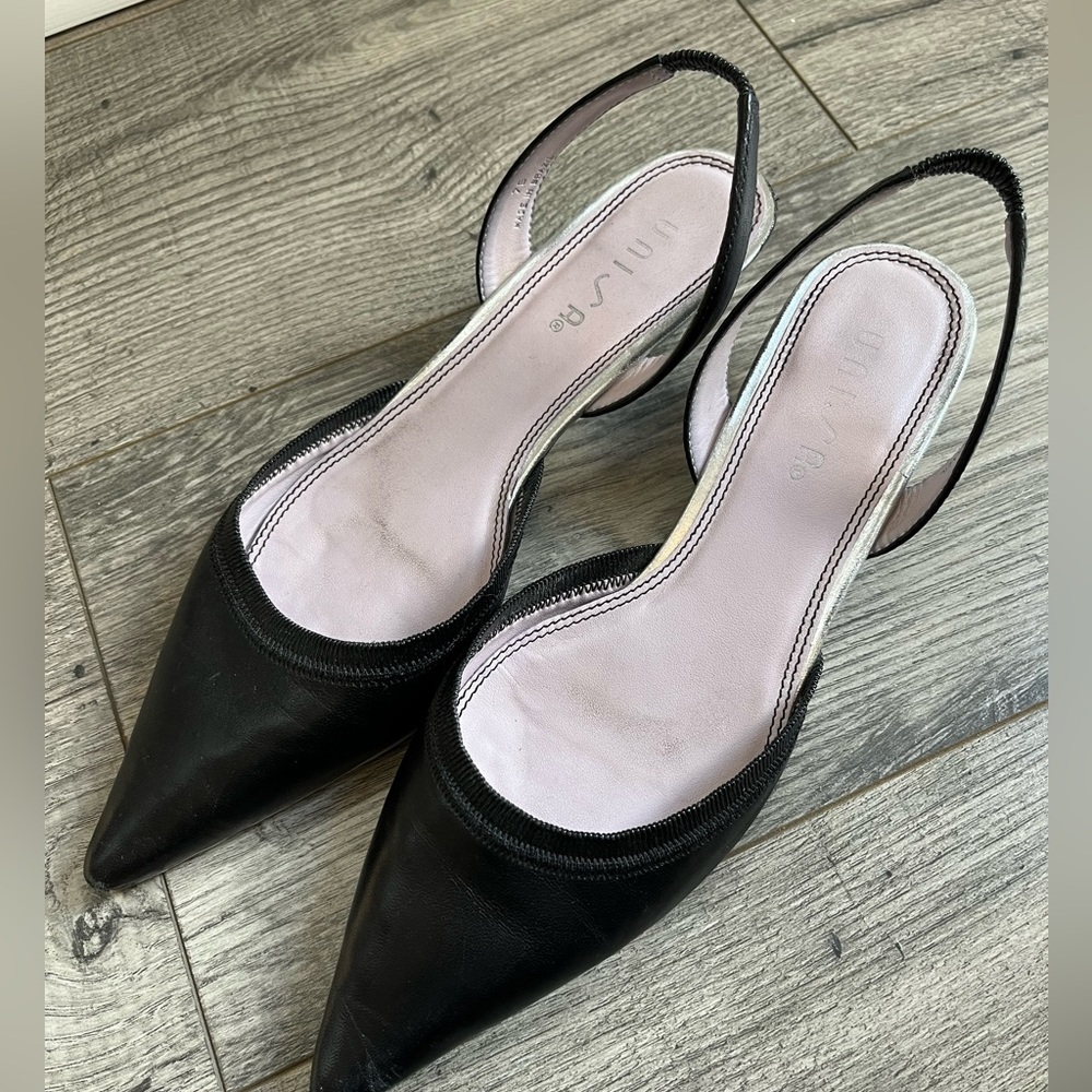 Unisa black leather kitten heels.  Size 7B.